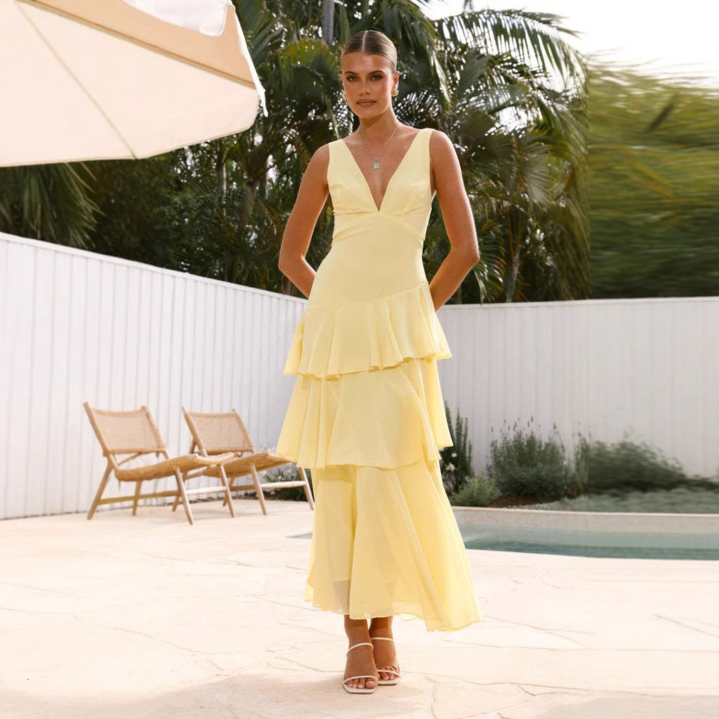 2025 New Pure Desire Style Internet Celebrity Summer French Cake Dress Womens Elegant Sleeveless Vneck Dress