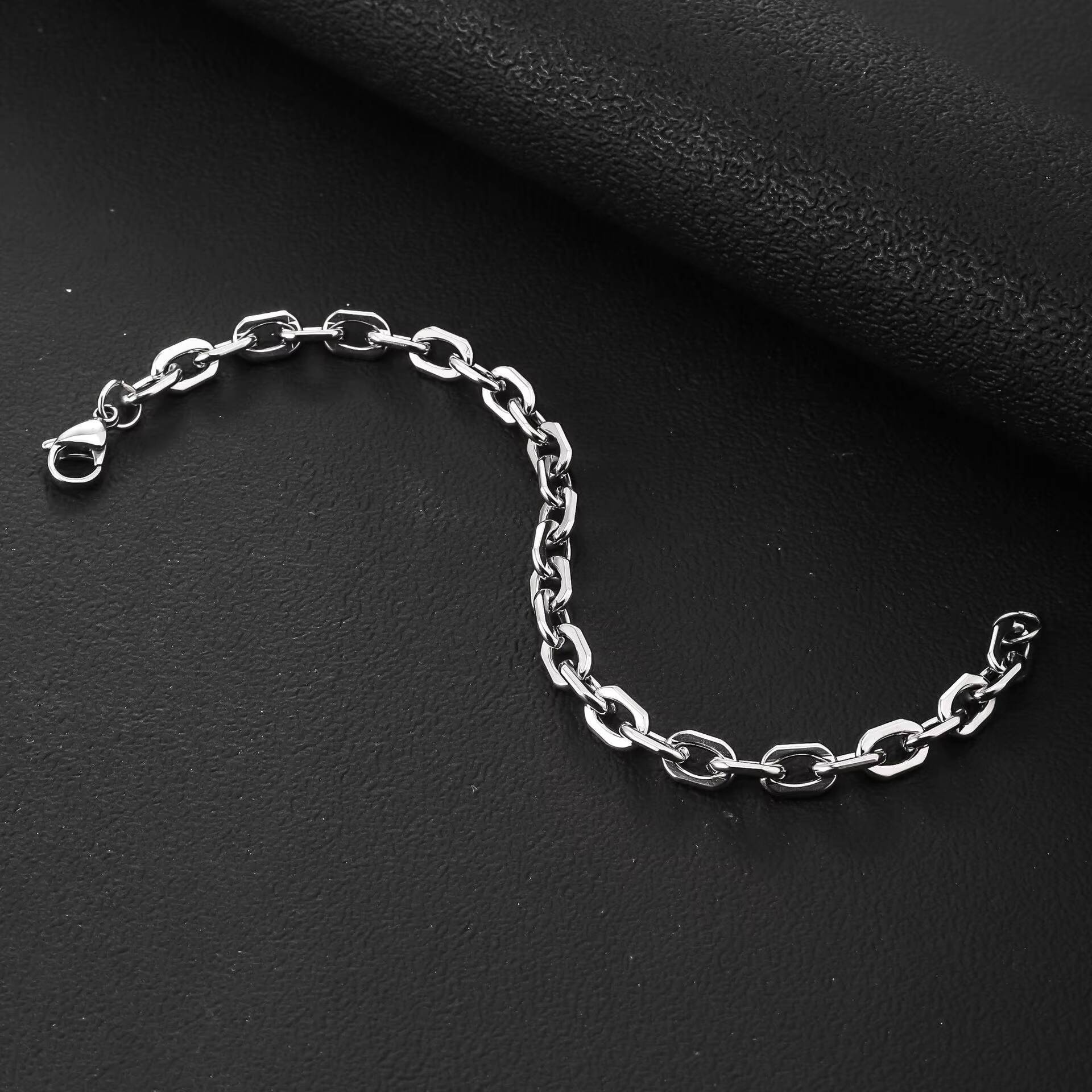 Hot Selling 6mm Gold Stainless Steel Mens Link Chain Bracelet Custom Fashionable Welded Fine Jewelry Chain Link Bracelets