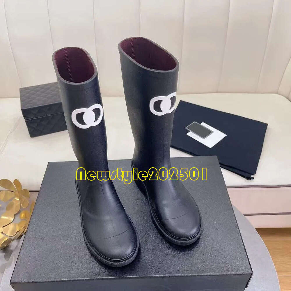 Brand Fashion shoes Designer Women's Rain Boots Square Toe Thick Sole Ankle Booist Excellent Quality Winter Women Rubber Boot 26