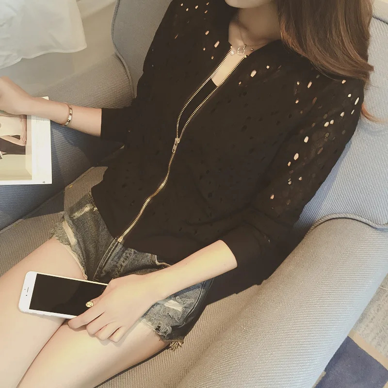 Women SpringAutumn Cotton Lace Hollow Out Sport Jacket Long Sleeve Thin Sunscreen Outerwear Short Style Breathable Bomber Coats250905