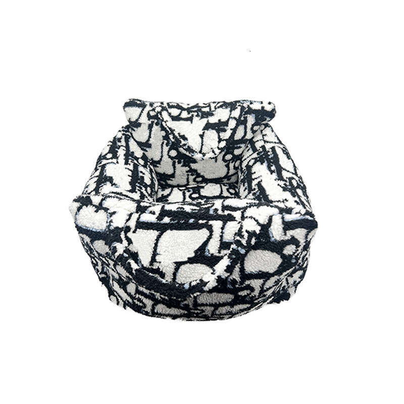 Designer Seat, Portable Puppy Car Seat of Easy Installation, Fashionable Pet Carrier Bag with Classic Old Flower, Disassembled hine Washable Dog Beds 