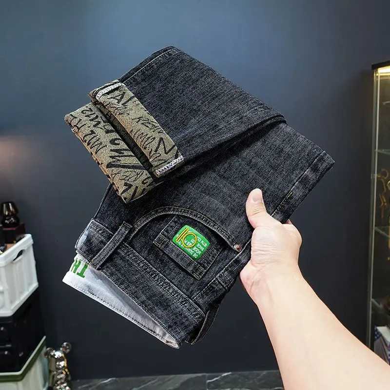 Mens light luxury stretch slim jeans personalized design all quality cotton breathable comfortable standard version high pants W250905