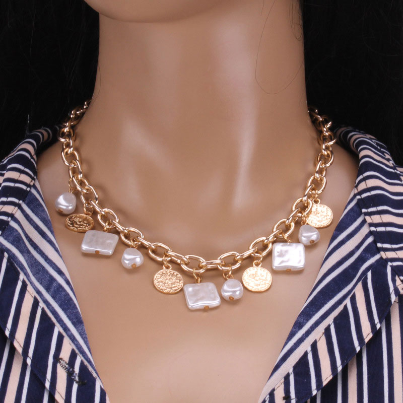 Women's Niche Design Vintage Inspired Pearls Elegant Collared Bone Neckwear with Inscription Elements