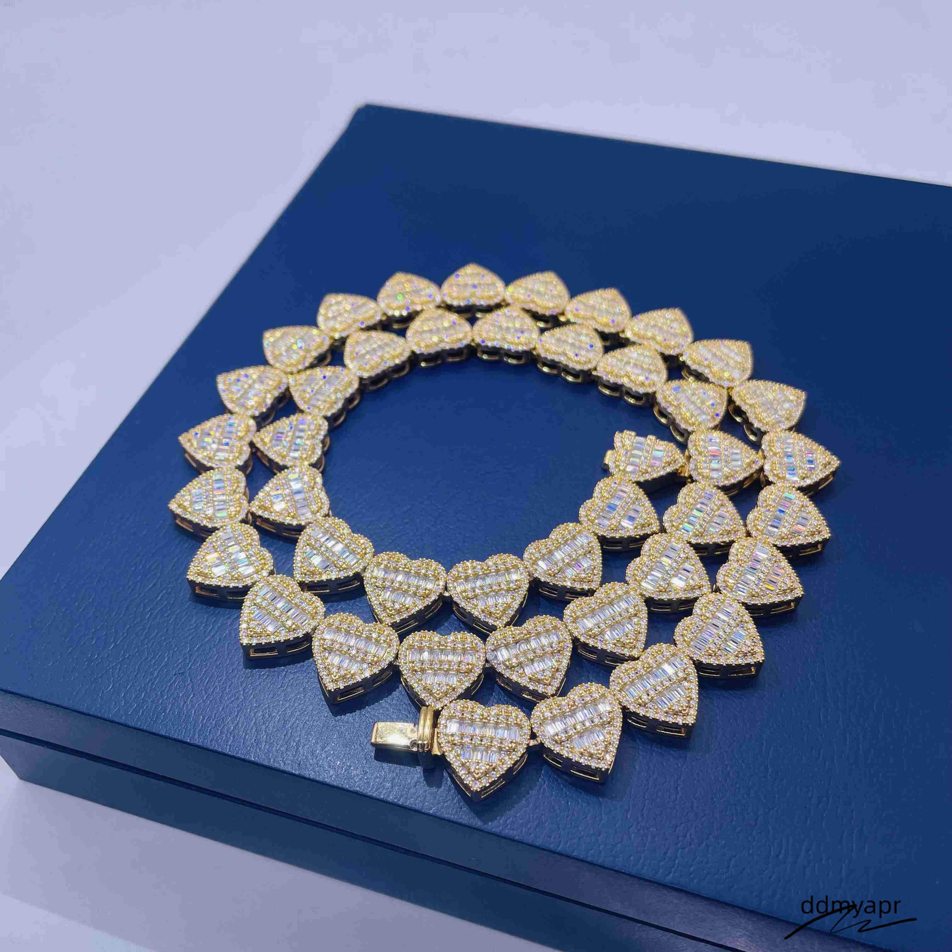 Sparkling ddmyday Heart Pendant Choker - Iced Out Style Layered Cuban Chain Necklace For Women ddmyday ddmyday ddmyday