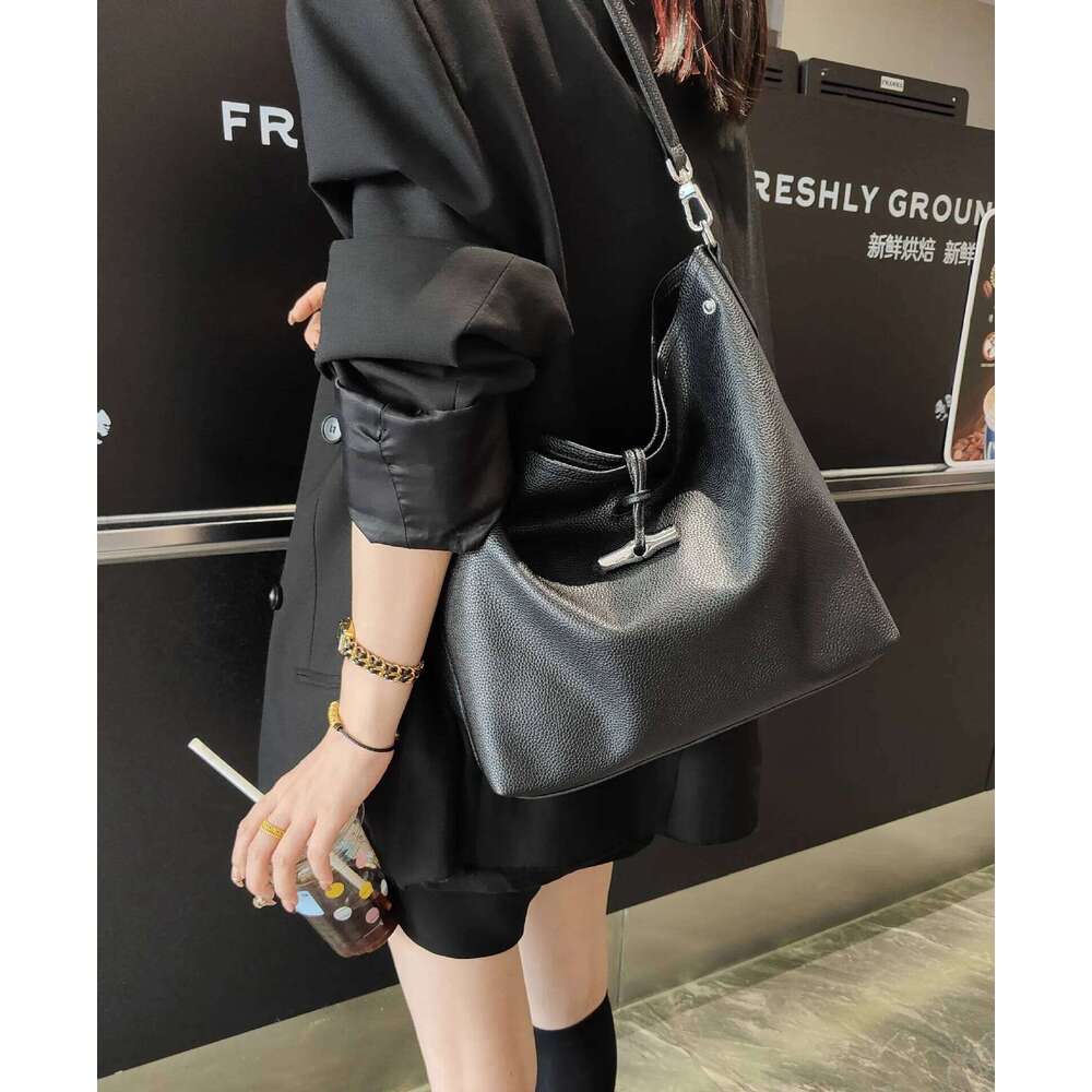 Designer Bags Genuine Leather Korean Fashion Bucket Commuting Simple Head Layer Cowhide Underarm Single Shoulder Crossbody Bag 2025 New