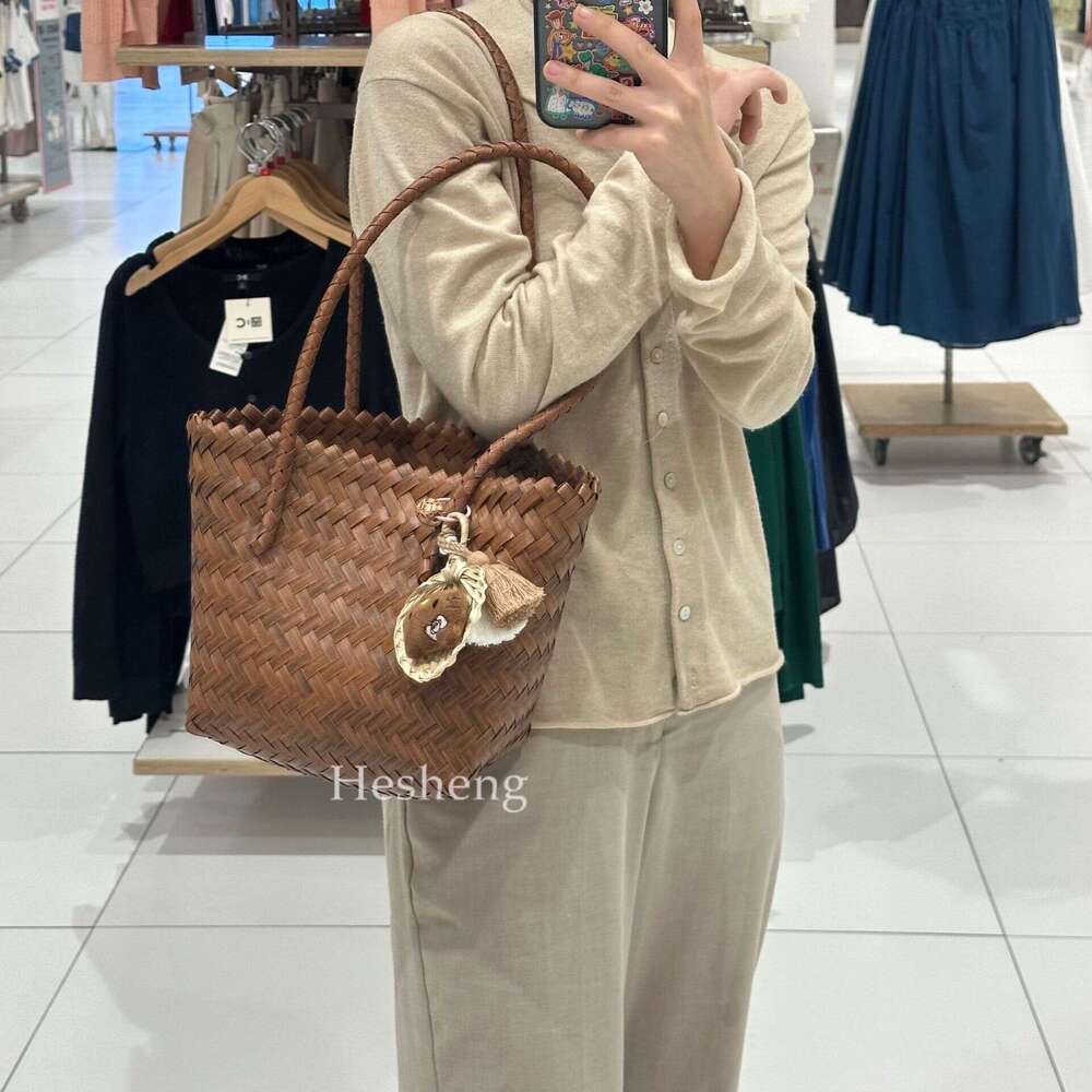 Spring Summer Beach Vacation Woven 2024 New Rattan Handbag Straw Casual Shoulder Bucket Bag