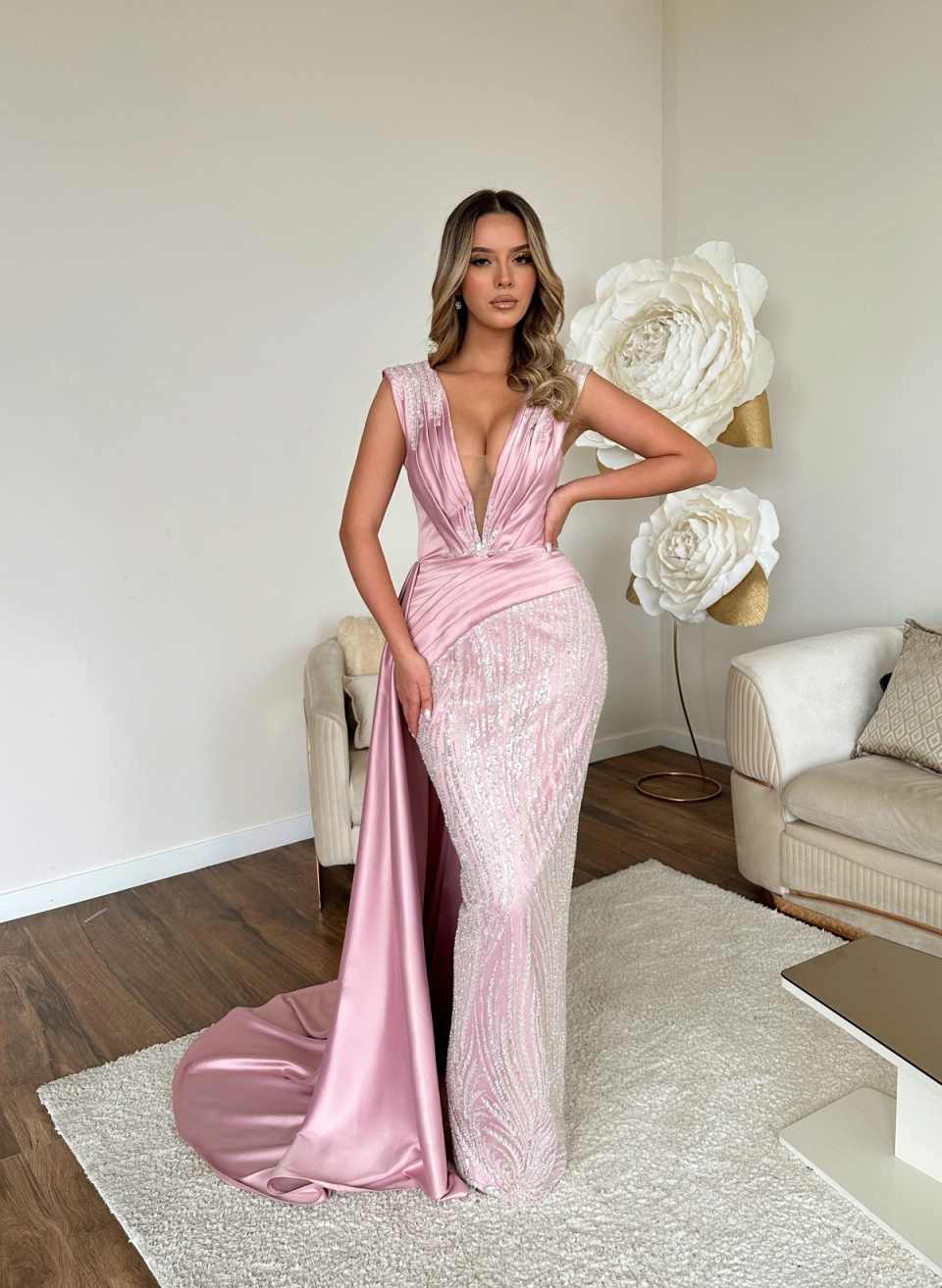Charming Mermaid Evening Dresses for Women Pleat V-neck Crystal Sequins With Satin Side Tail Sleeveless Prom Party Customized