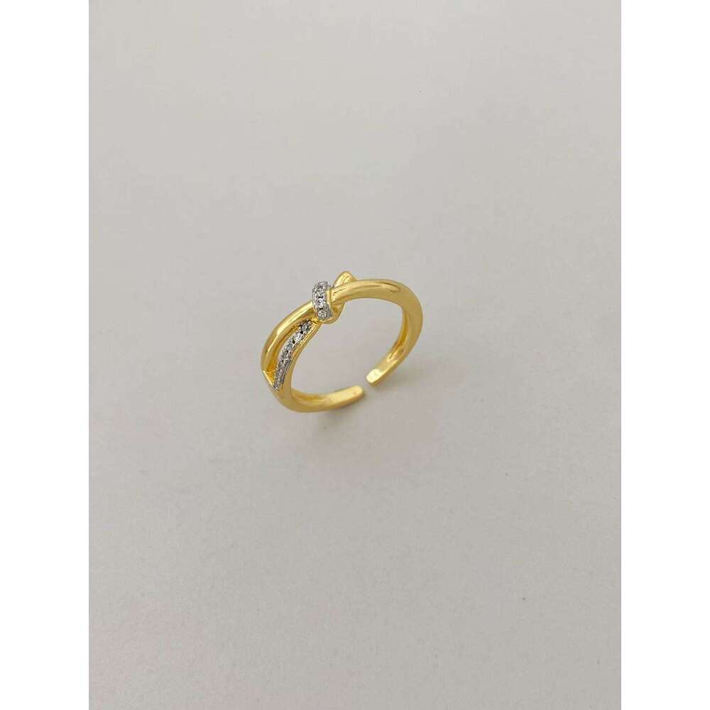 Niche Fashion Light Zircon Inlaid Two-tone Gold-plated Twist Knot Ring Bracelet Jewelry