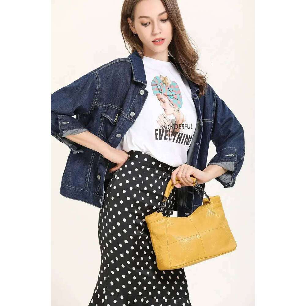 Fashion Red Grey White Black Yellow Top Grain Genuine Leather Women Handbags Girl Lady Shoulder Messenger Bags Female Tote M8920