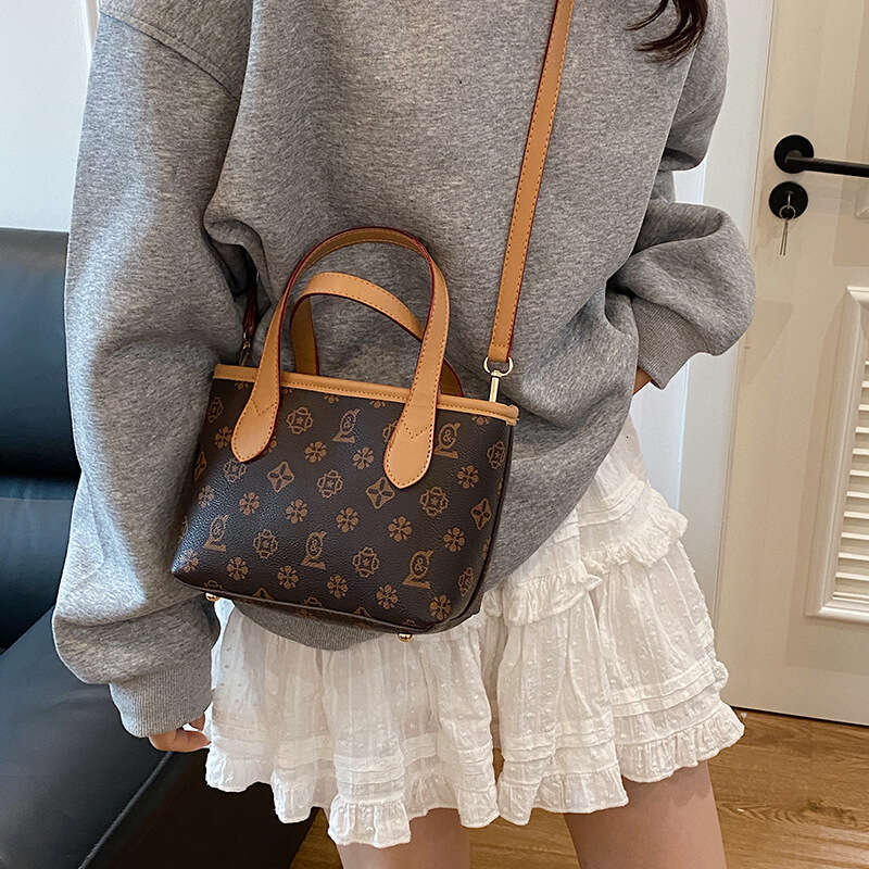 Fashion Designer Bags Small Cute Bag Tote Bags for Women 2025 New Letter Printed Shoulder Crossbody Bag Mini Handbags