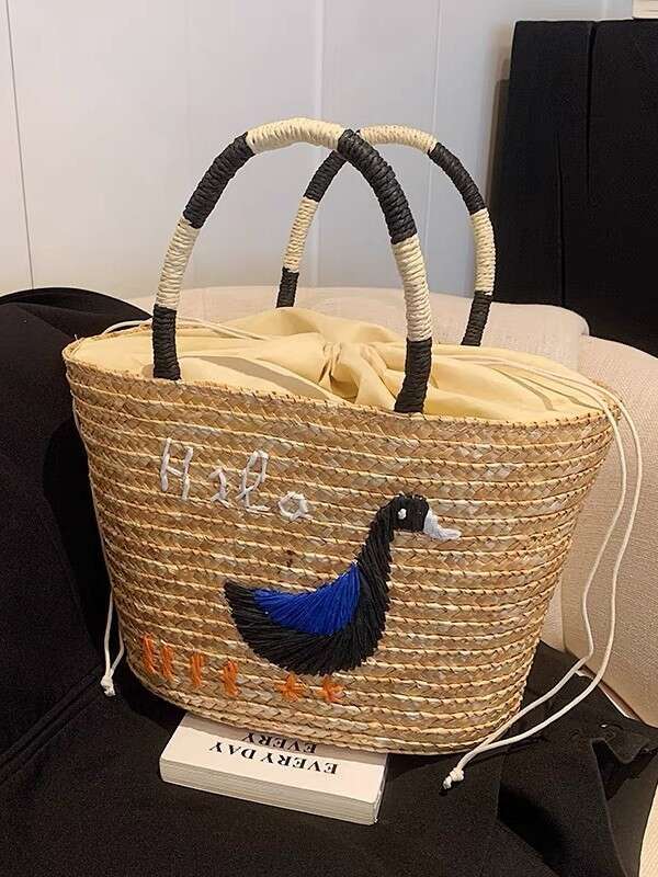 Summer Beach Vacation Straw Woven for Women 2025 New Large Capacity Tote Basket Bucket Bag