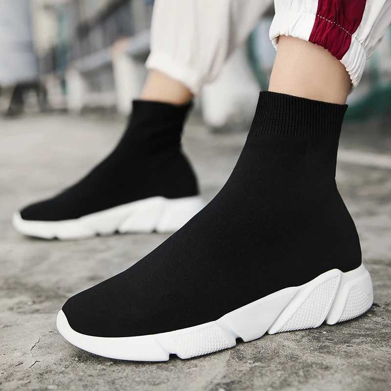 Classic Black Socks Running Shoes Men High Sock Trainers Women Slip On Couple Casual Shoes Lightweight Sneakers Men Basket Homme Z250905
