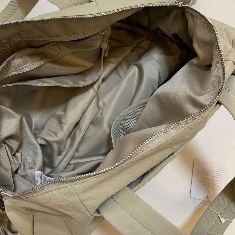 16L Sports Fitness Luggage Zipper Handbag Cylinder Large Capacity Shoulder Crossbody Travel Bag B5