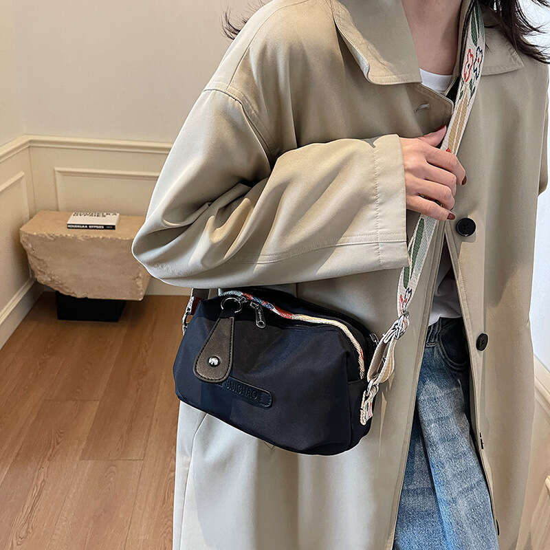 Thickened Oxford Cloth for Women 2025 New Trendy Fashion Single Shoulder Commuter Large Capacity Versatile Casual Crossbody Bag