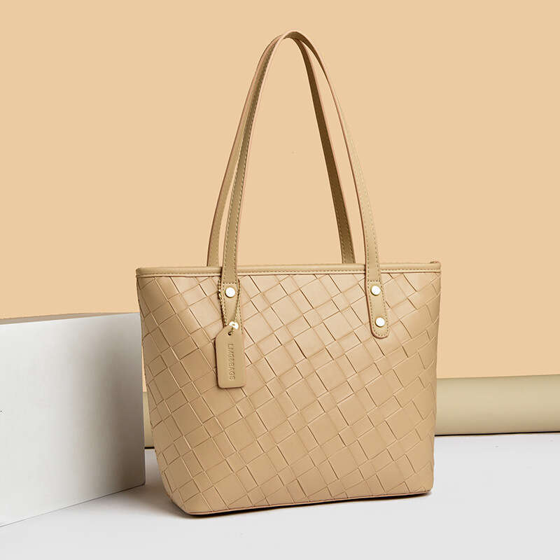 2025 New Niche Versatile Commuter Large Capacity Tote Fashion Trendy Women's Shoulder Bag