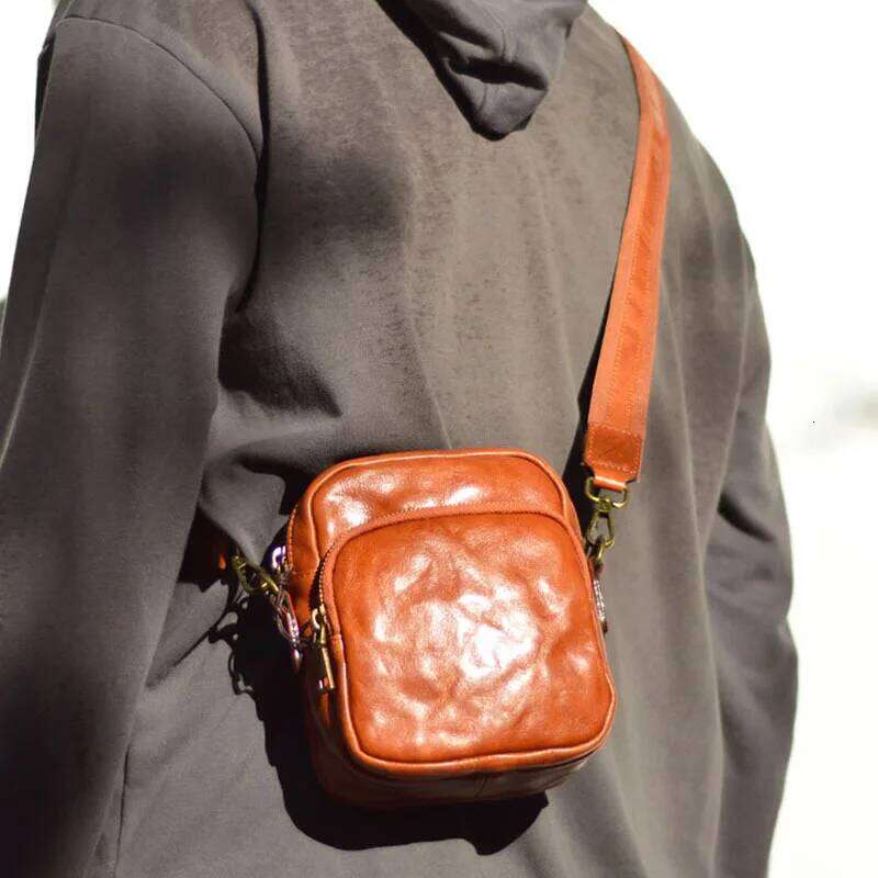 AETOO Casual Cowhide Shoulder Korean Version Fashion Crossbody Bag Mobile Phone Outside Sports Multi-Functional Leather Wais