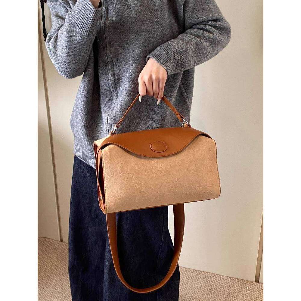 Designer Bag Tote Bag Shoulder Bag High-End Large Capacity For Women New Winter Crossbody Boston Shoulder Handbag Commuter Pillow Bag