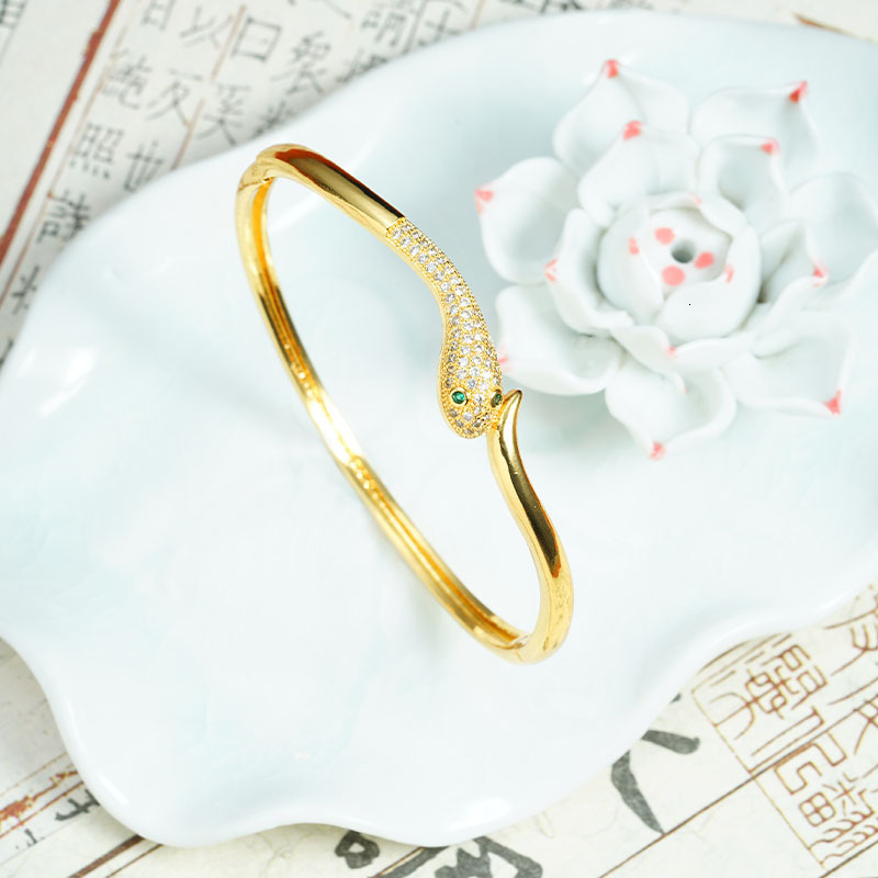 Vieam Gold Filled Bracelet with Dia Inlay, Snake Shape Clasp, Women's Niche Light Long-lasting Jewelry