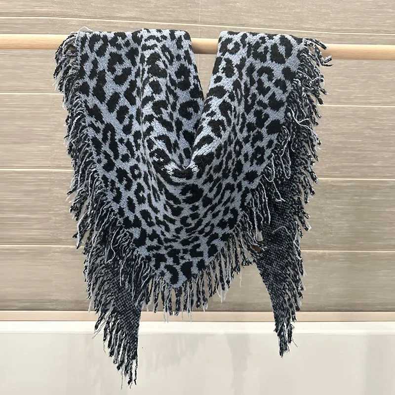 New Fashion Design Scarf Women Autumn Winter Korean Versatile Tassel Thick Warm Triangle Shl Female Knitted Wool Blend ScarfXJ250905