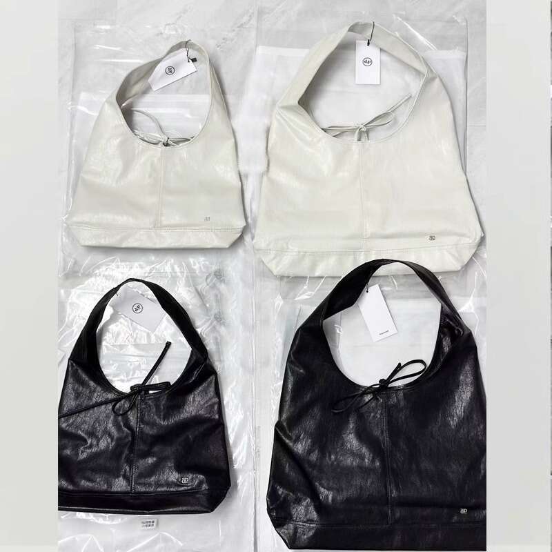 Korean Niche New Depound Tote Bowknot Large Capacity Underarm French Commuting Makeup Bag for Women