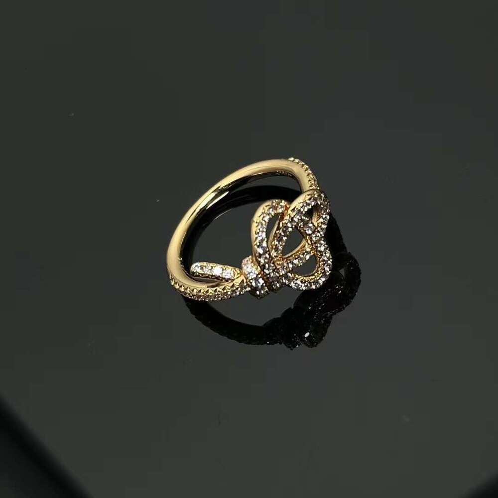 New High Version Dijia Full Diamond Key Women's Fashion Versatile High-end Rose Gold Knot Ring for Index Finger