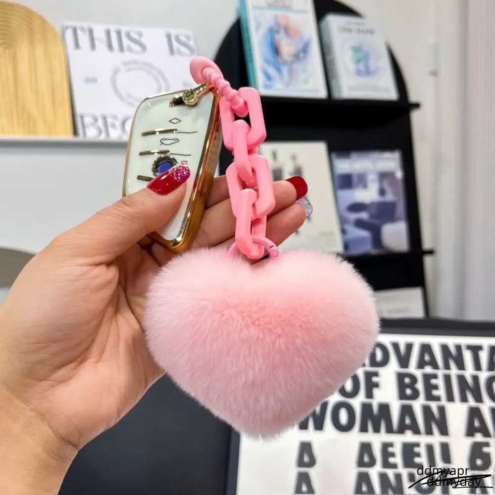 7Cm Natural Fur Heart-Shaped Ball Charm Womens Creative Soft Bag Pendant Cute ddmyday Plush Toy Keychain Valentines Day ddmyday