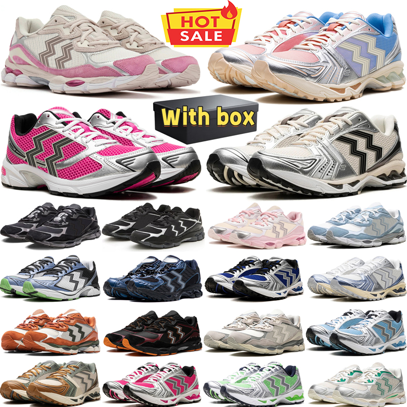 With Box Designer Running shoes trainers sneakers mens sneakers womens trainers Triple Silver Black White men women runners