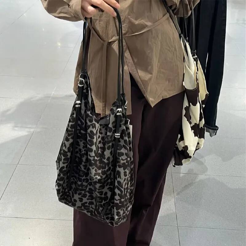 Oversize Satin Tote Bags for Soft Silk Shoulder Designer Black Handbags Large Shopper Purses 2024 New Women Bag