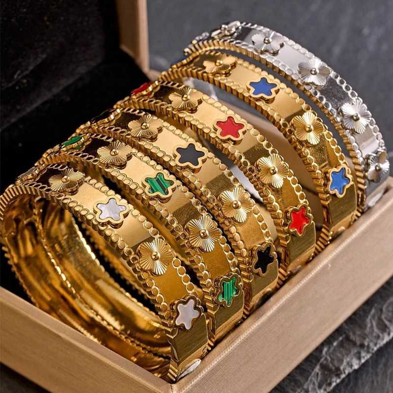 luxury UILZ Luxurious Stainl Steel Lucky 5 Flower Bangle For Wen Micropaved Red Shell Bracelet Daily Wear Jewelry S250905