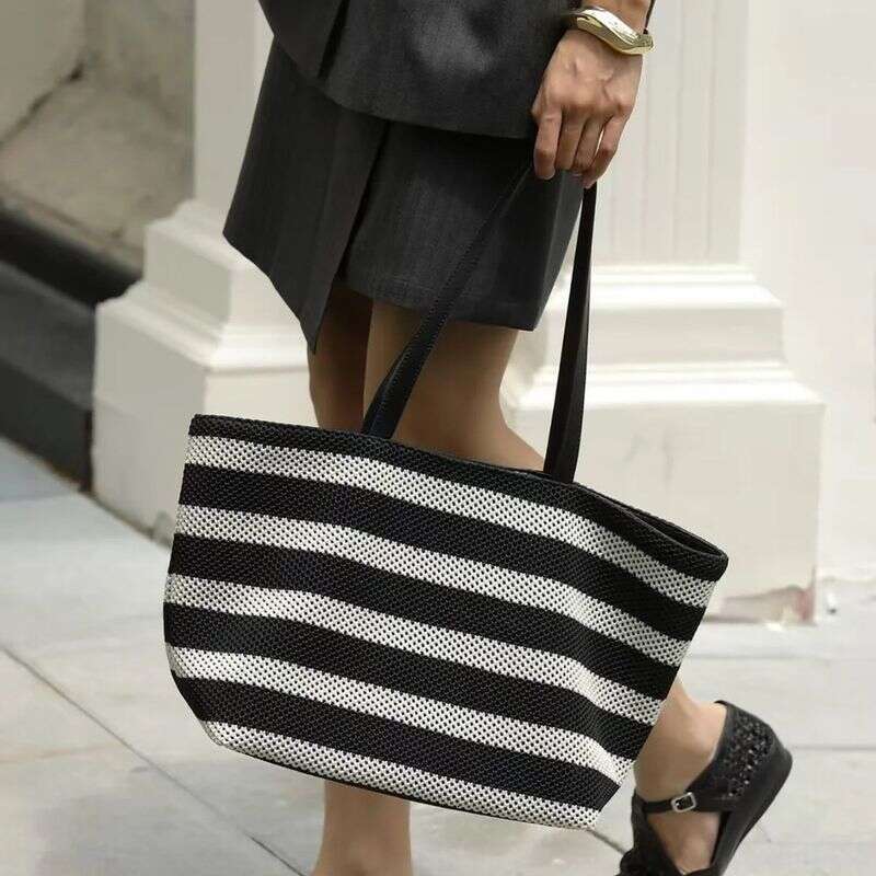 Textured Fashionable Black And White Grid Pattern Large Capacity Tote One Shoulder Woven Lazy Style Light Holiday Shopping Bag