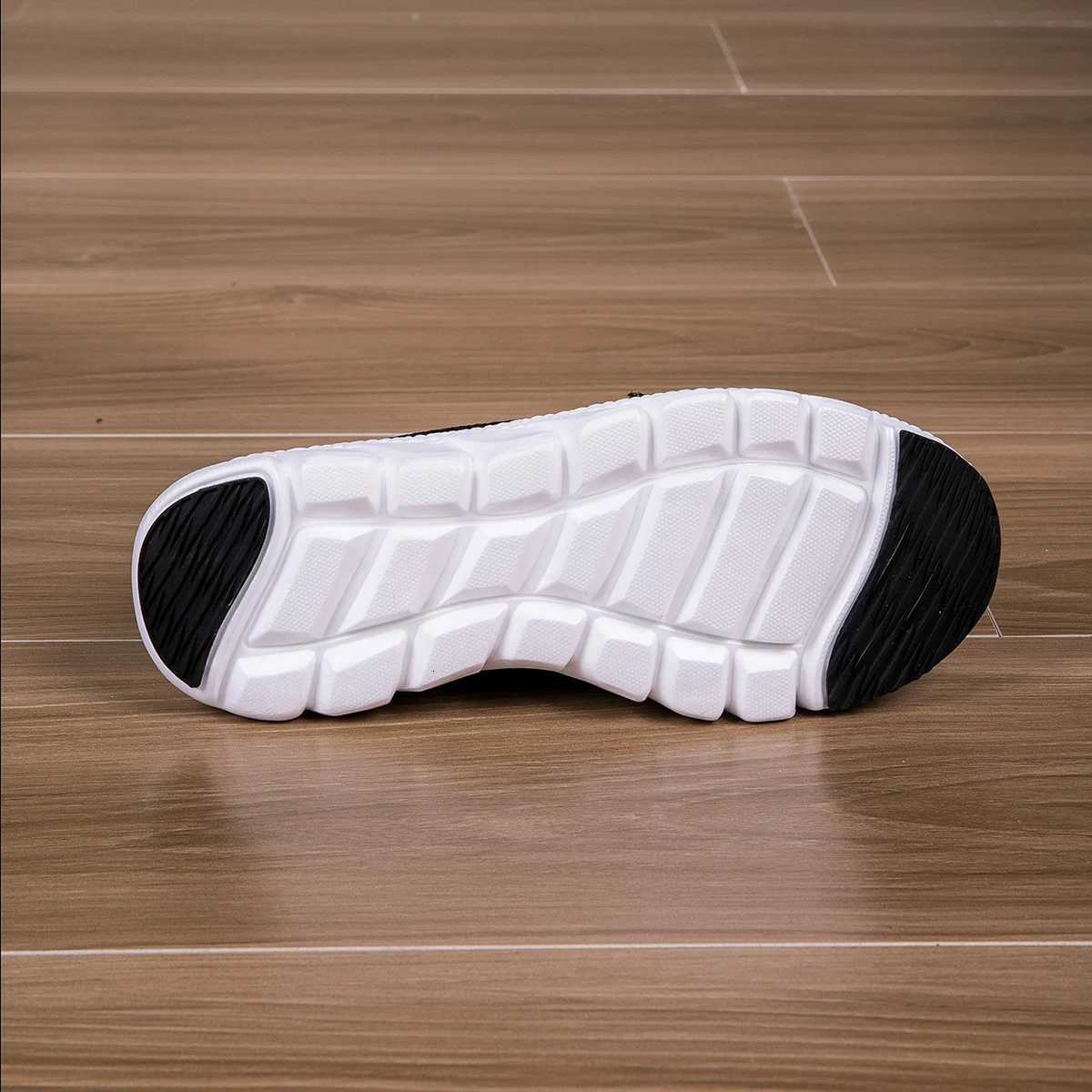 2024 New Crossborder Large Summer Hollowedout Woven Womens Sports Casual Shoes Light Running Shoes White Shoes Z250905