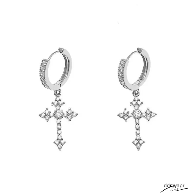 Korean ddmyday Style Sparkling Exquisite Zircon Cross Light Niche High-End Micro-Inlaid Clips Earrings Internet Celebrity Ear Jewelry 250710 ddmyday d