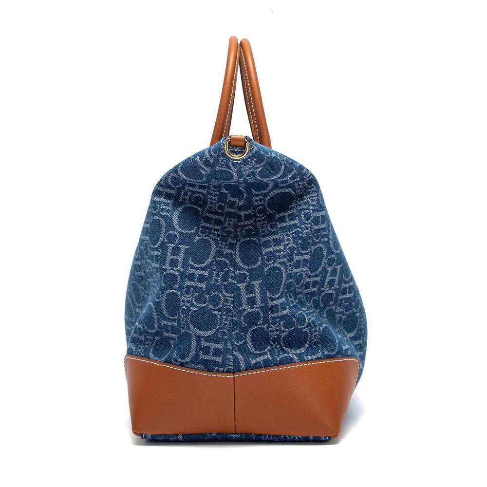 CH Handbag Brand Women's Letter Design Fashion Duffel Out Travel Multi-use Durable Ladies Bag