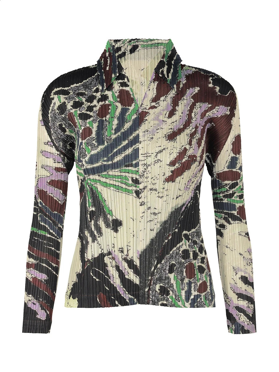 Miyake Pleated Printed Long Sleeve Polo Shirt 250905