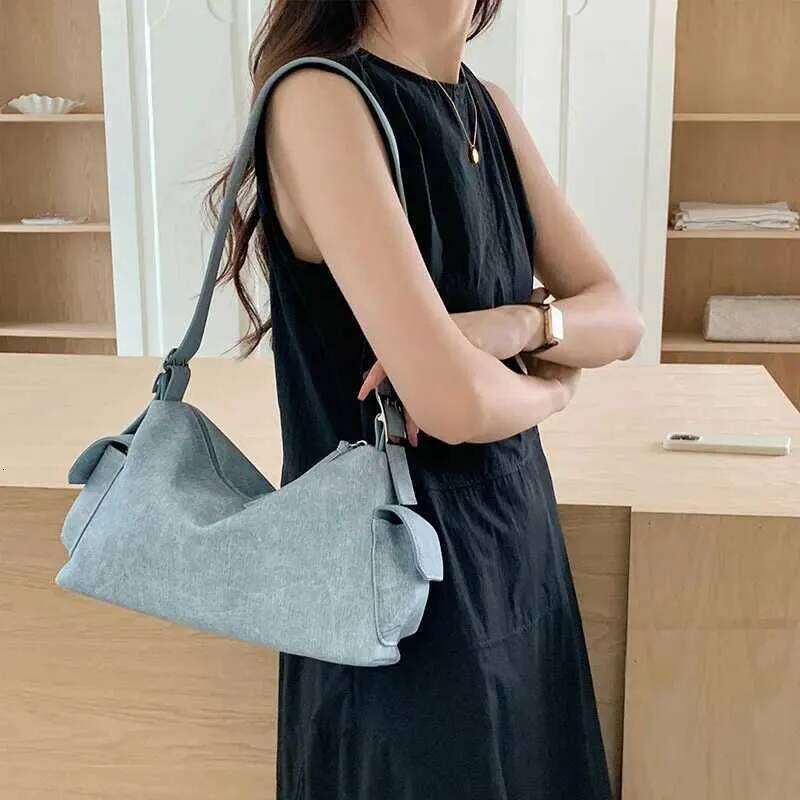 Women Leather S Solid Large Capacity Commute Shoulder Packs Female Casual Versatile Denim Zipper Underarm Bag