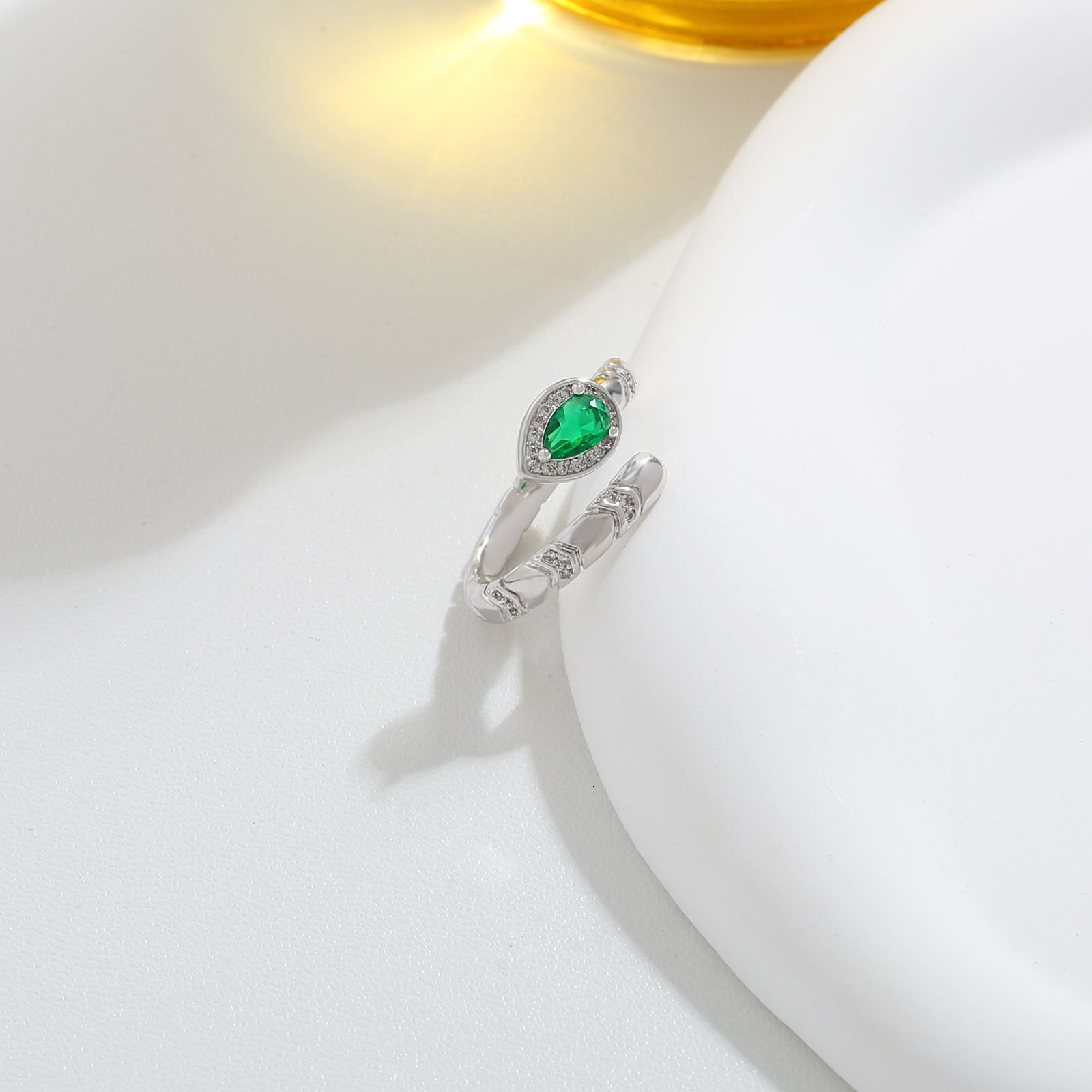 Single Eye Green Zircon Snake-Shaped Open Elegant for Women Niche High-End Light Luxury Style Personality Index Finger Ring