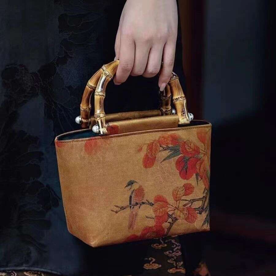 Design Xiangyun Silk Knot Cheongsam New Chinese National Style Hanfu Bamboo Handle Handbag for Women IN