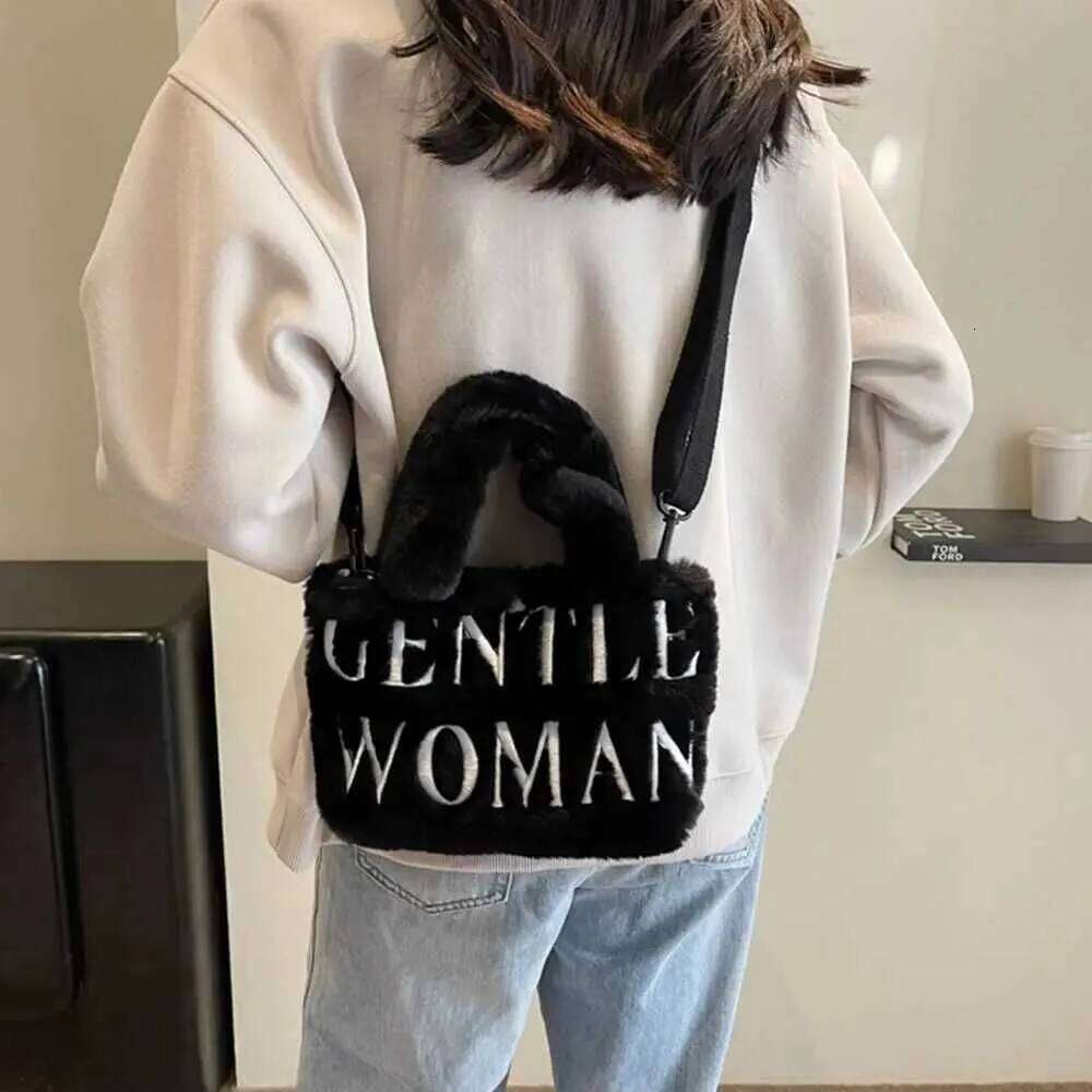Women Crossbody Shoulder Stylish Personality Letter Painted Plush Gentlewoman Makeup Lipstick Bags Large Capacityc241216