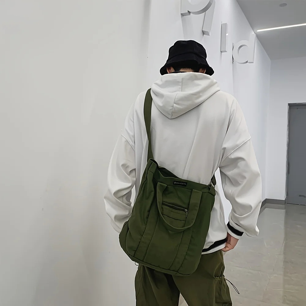 Retro Day Canvas Bag Diagonal Span Mens Leisure Handbag Personality Fashion Solid Color Shoulder Bag 250905