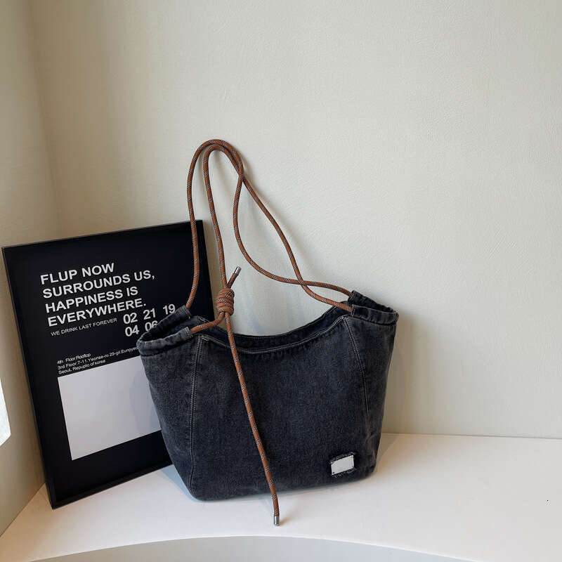 Large Capacity Tote Casual Washed Denim 2025 New Trendy Korean Version Versatile Shoulder Bag Designer Bags for Women