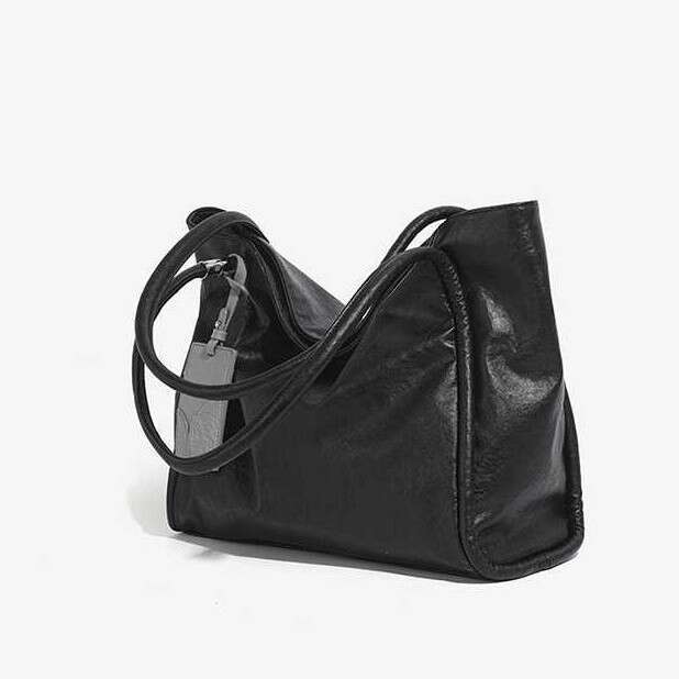 New Niche Simple Black Large Capacity Tote for Women Summer Commuting High-end Shoulder Underarm Bag