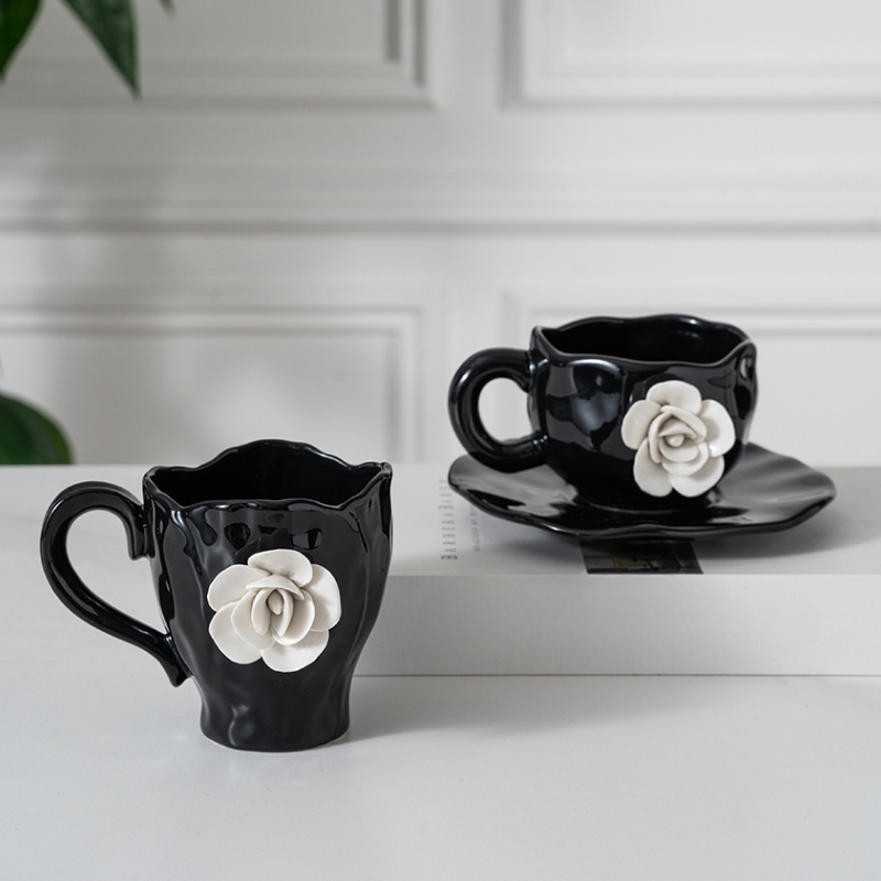 Designer Coffee Mug Camellia Bone Luxury Cup Set Elegant Coffee Cup Pair High-end Ceramic Tea Cup Tea Coffee Cup and Saucer Gift Set Drinkware