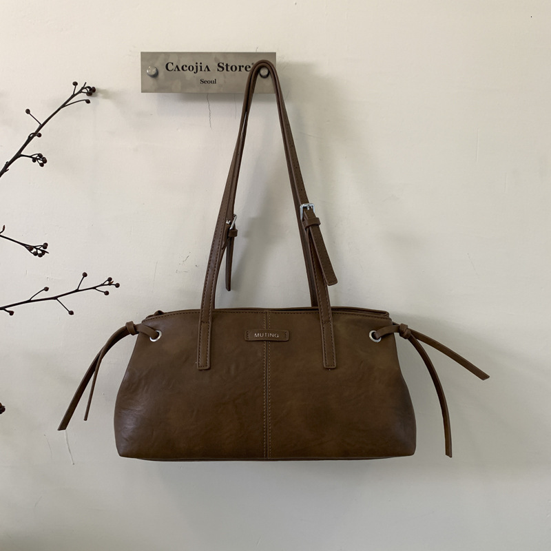 Designer Women's Handbag 2025 New Vintage Large Capacity Commuter Bag Casual Crossbody Bag