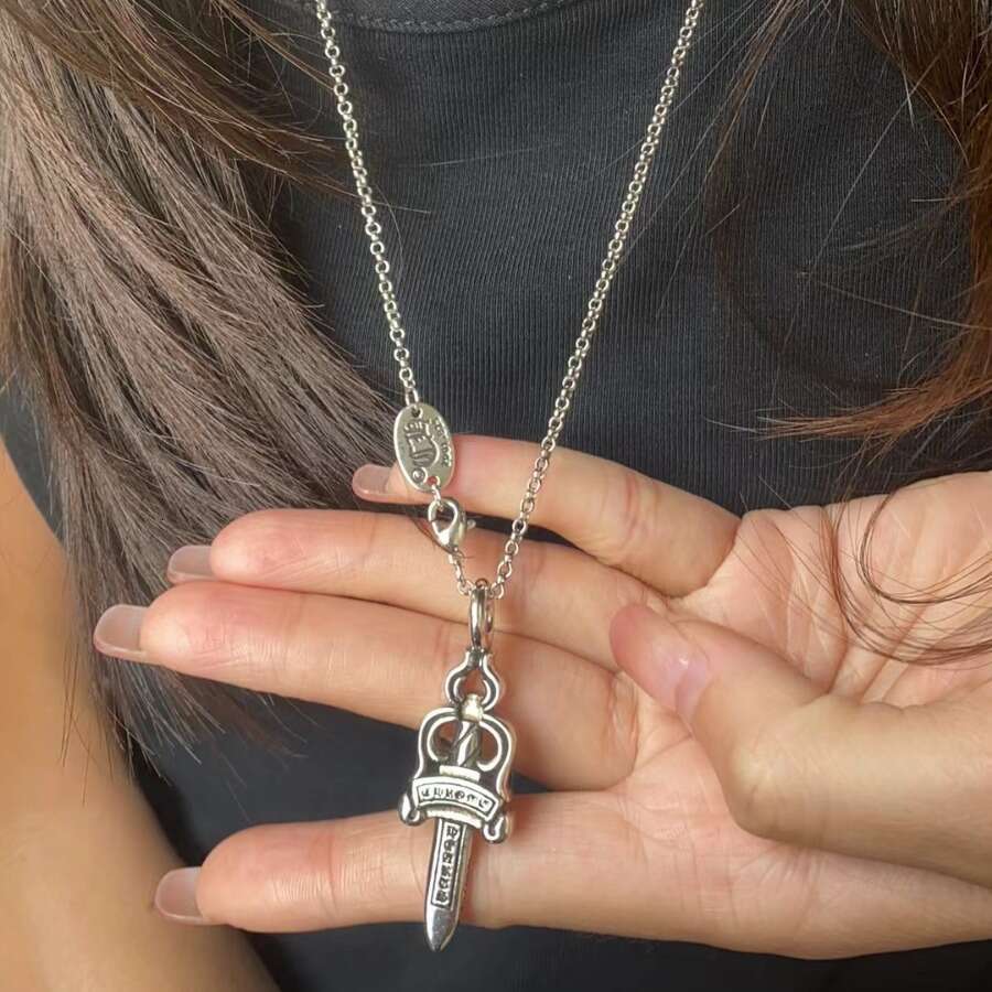 American Style Sword Fashion Necklace Simple High-end Vintage Heavy-duty Versatile Sweatshirt Choker