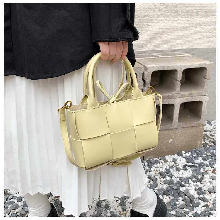 Fashion weave women handbag and purse Designer Lady Shoulder Satchels Bags PU Leather small Totes ladies Crossbody Bag Z250903