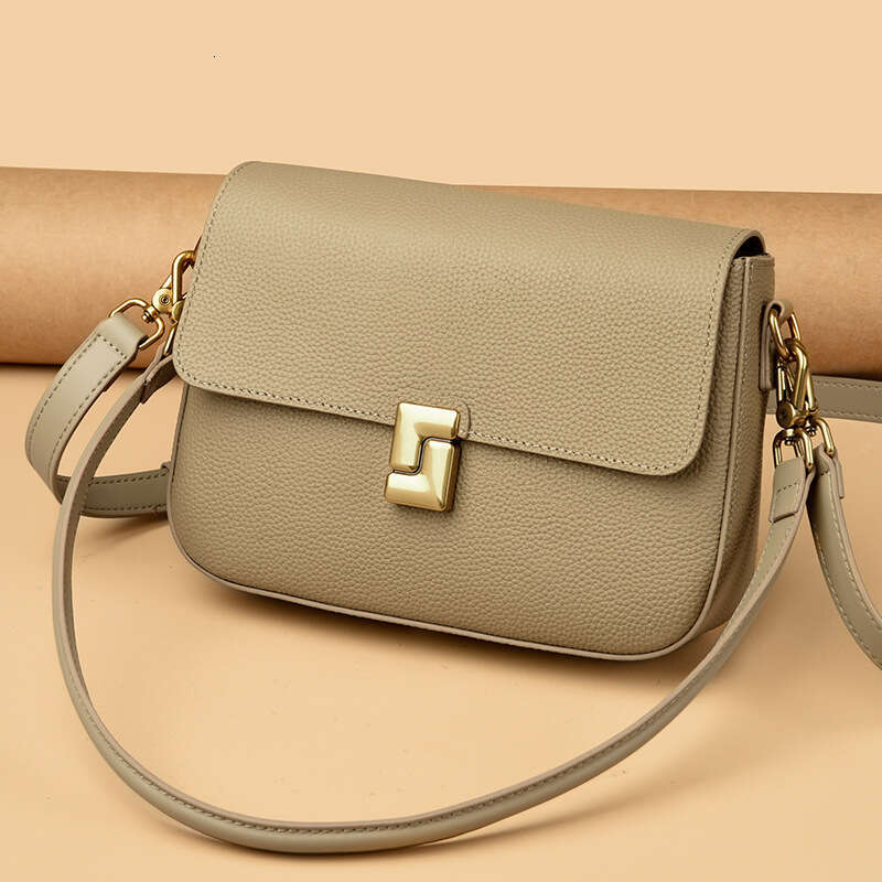 Genuine Leather Women's 2024 New Crossbody Ladies Commuting Shoulder Tofu Small Square Cowhide Bag