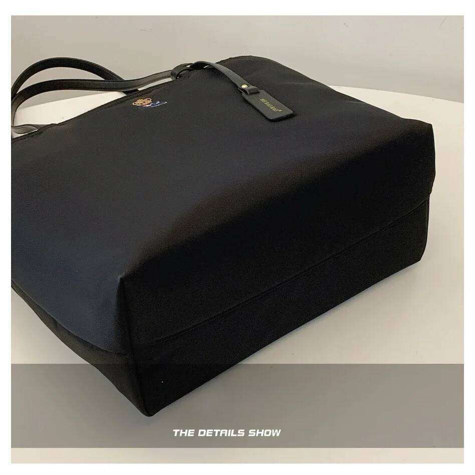 Autumn New Large Capacity Women's Shoulder Commuter ToteTravel storage bagShopping storage handbag