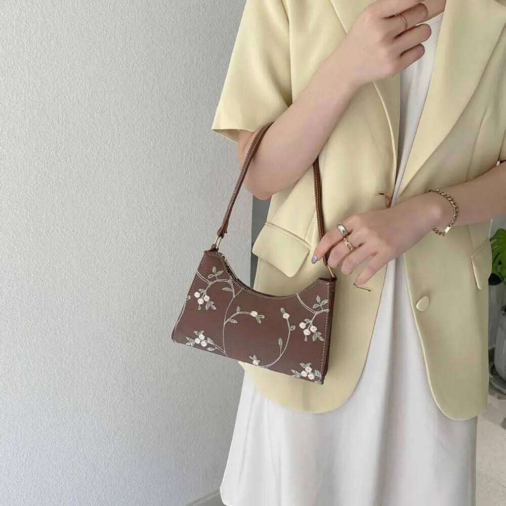 All-Match Purse Wallets Embroidery Small For Girls Mini Messenger Shoulder Bags Women Underarm Bag Korean Handbag