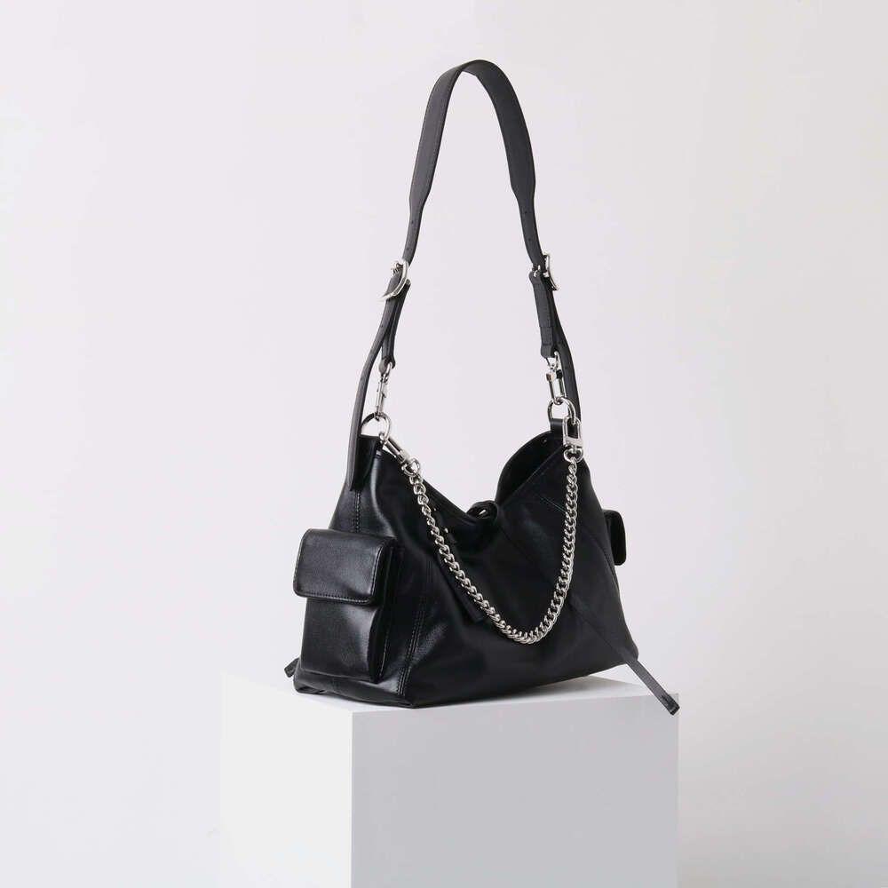 Top Layer Soft Cowhide 2025 New Black Warrior Motorcycle Messenger Single Shoulder Commuter Tote Chain Genuine Leather Women's Bag Large