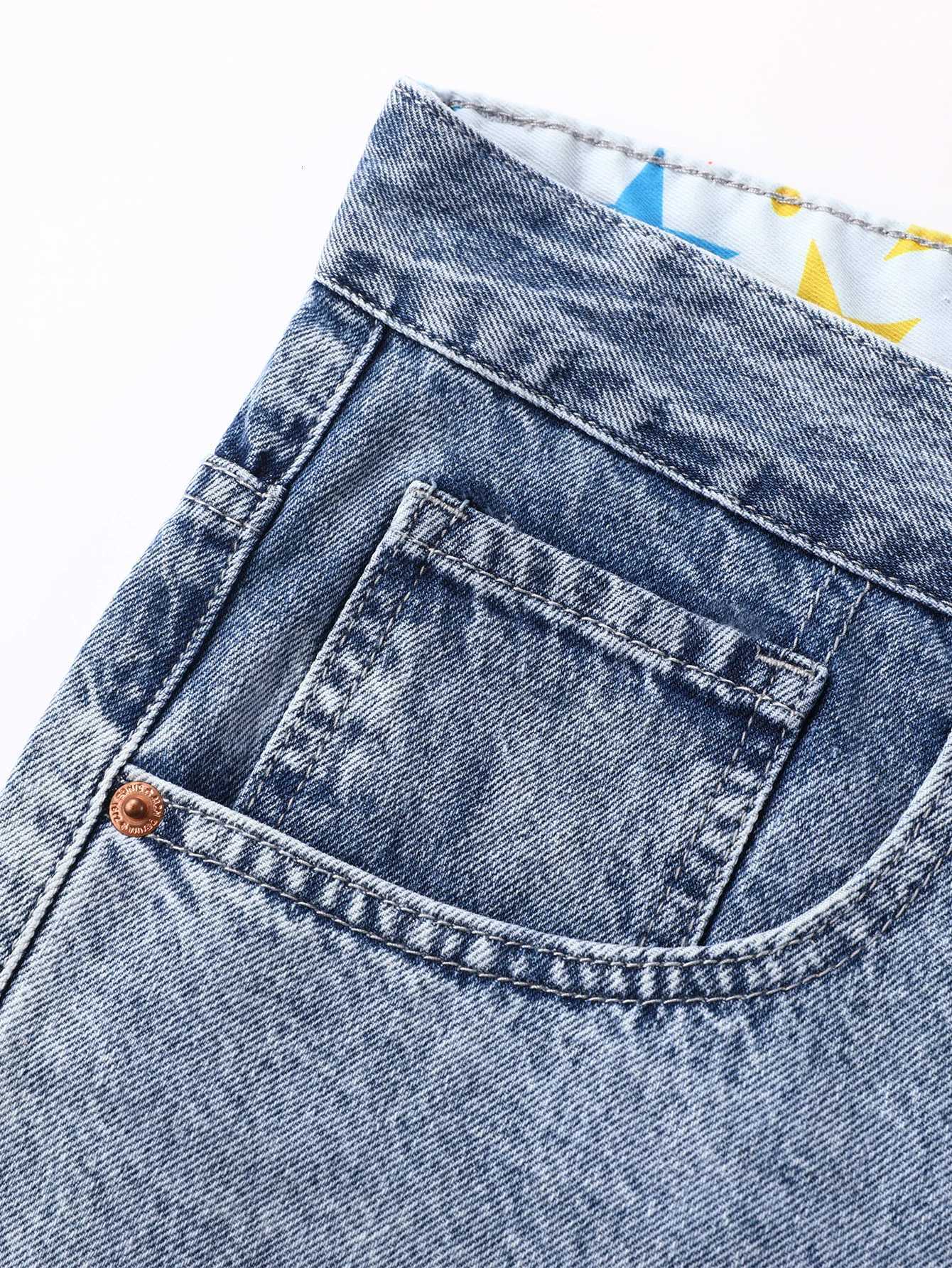 Mens Loose Fit Denim Jeans Vintage Light Blue Wash Comfortable Casual Pants for Everyday Wear Trendy and Stylish W250905